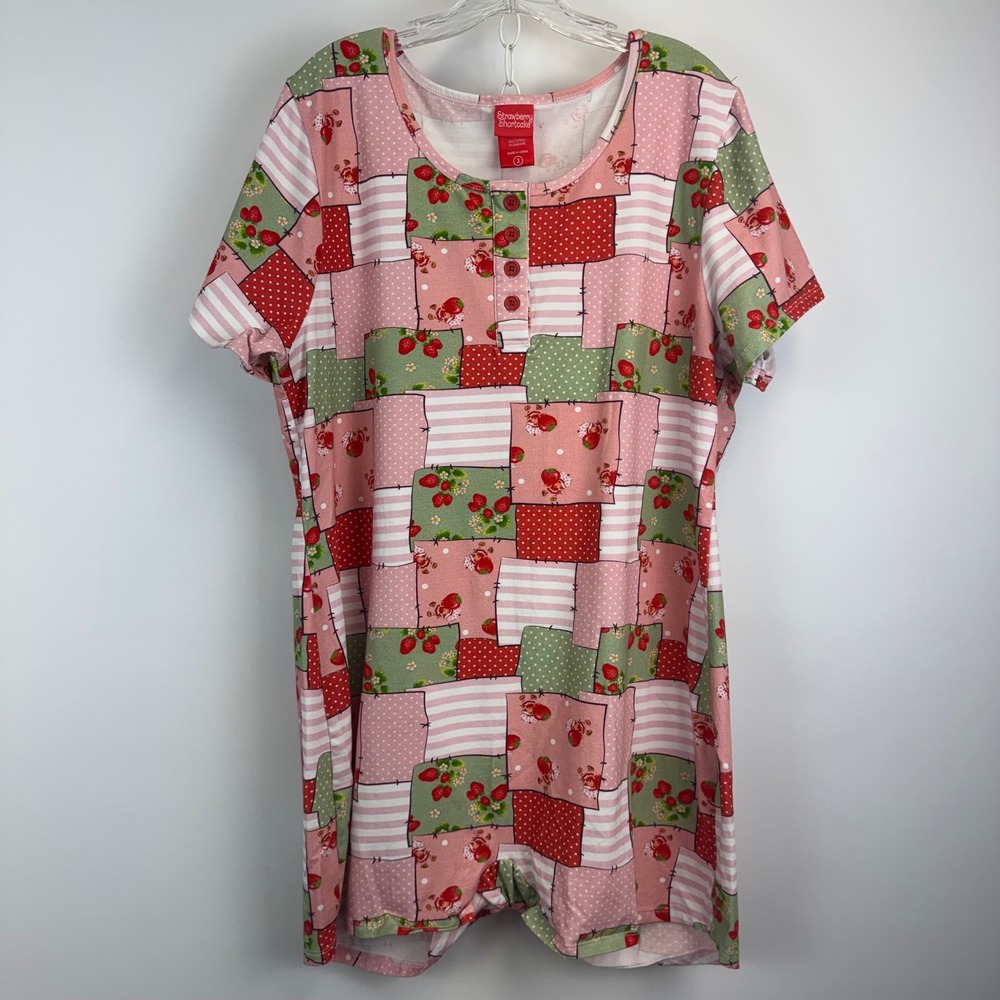 Hot Topic Strawberry Shortcake Patchwork‎ Romper Plus Size 3 Pink Henley Pajamas